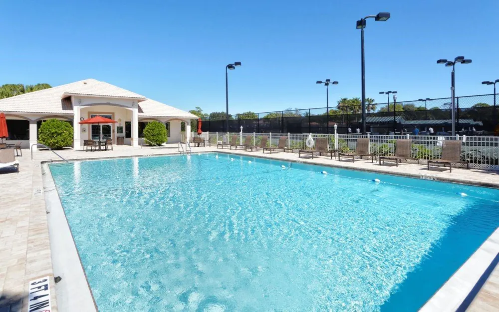 9480 HIGH GATE DRIVE #2125 Sarasota, FL 34238