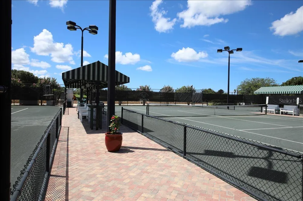 9480 HIGH GATE DRIVE #2125 Sarasota, FL 34238
