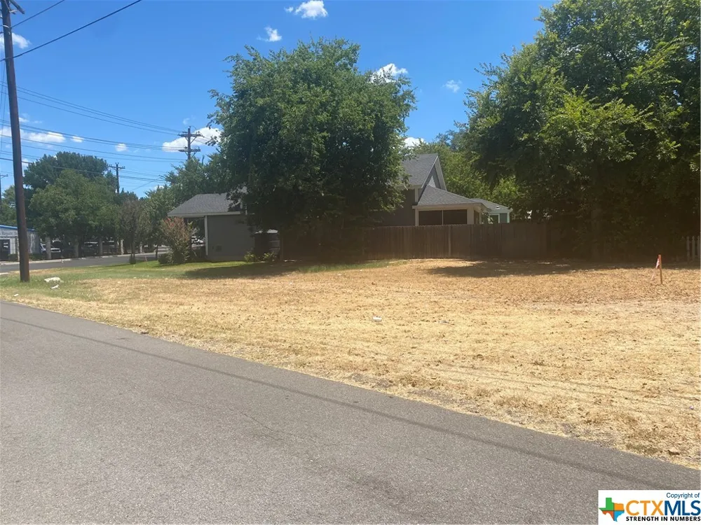 1001 Railroad Street