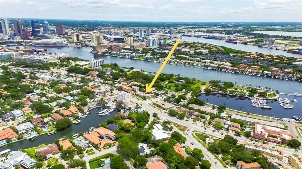 85 DAVIS BOULEVARD #C Tampa, FL 33606