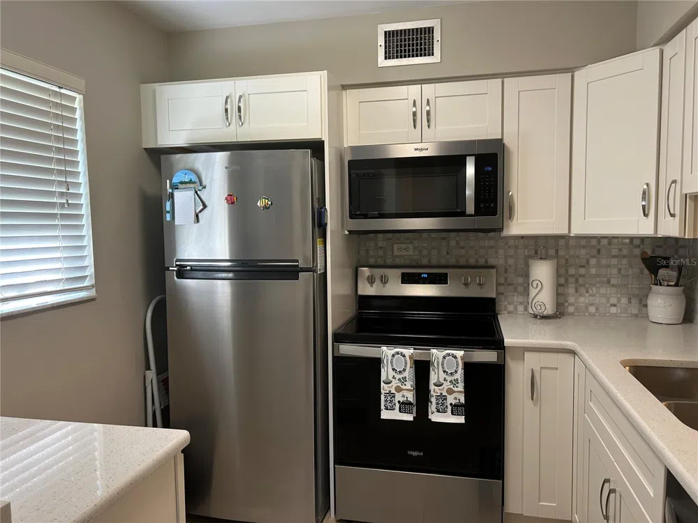 5662 GARDENS DRIVE #104 Sarasota, FL 34243