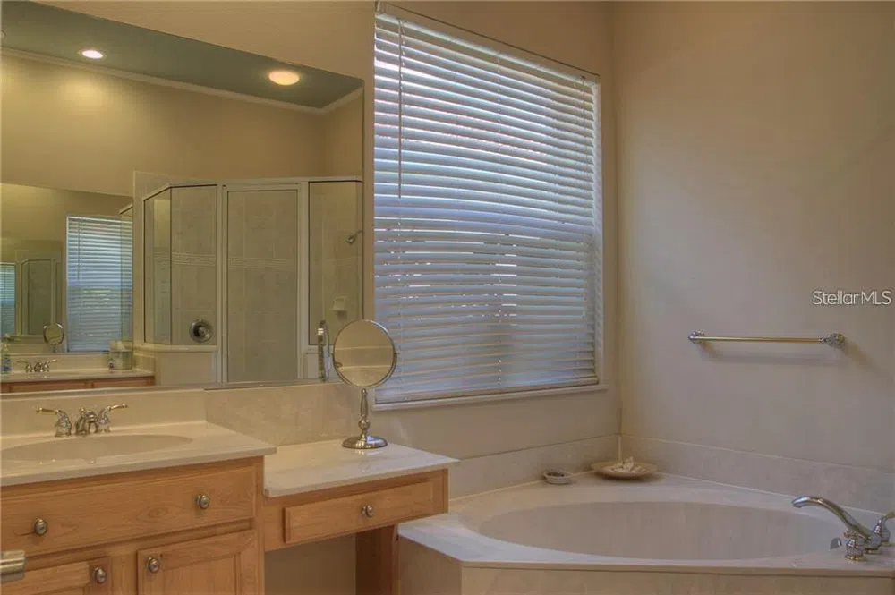 7348 STANHOPE COURT Sarasota, FL 34238