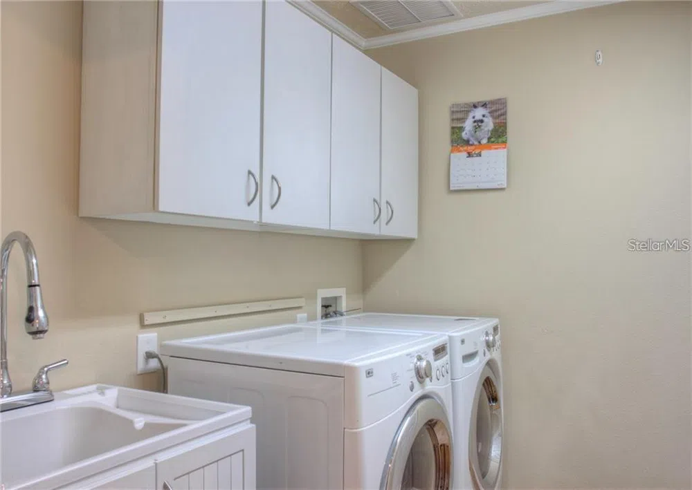 7348 STANHOPE COURT Sarasota, FL 34238