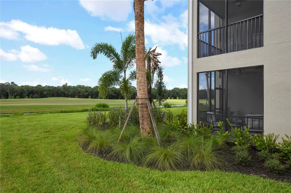 17810 GAWTHROP STREET #101 Lakewood Ranch, FL 34211