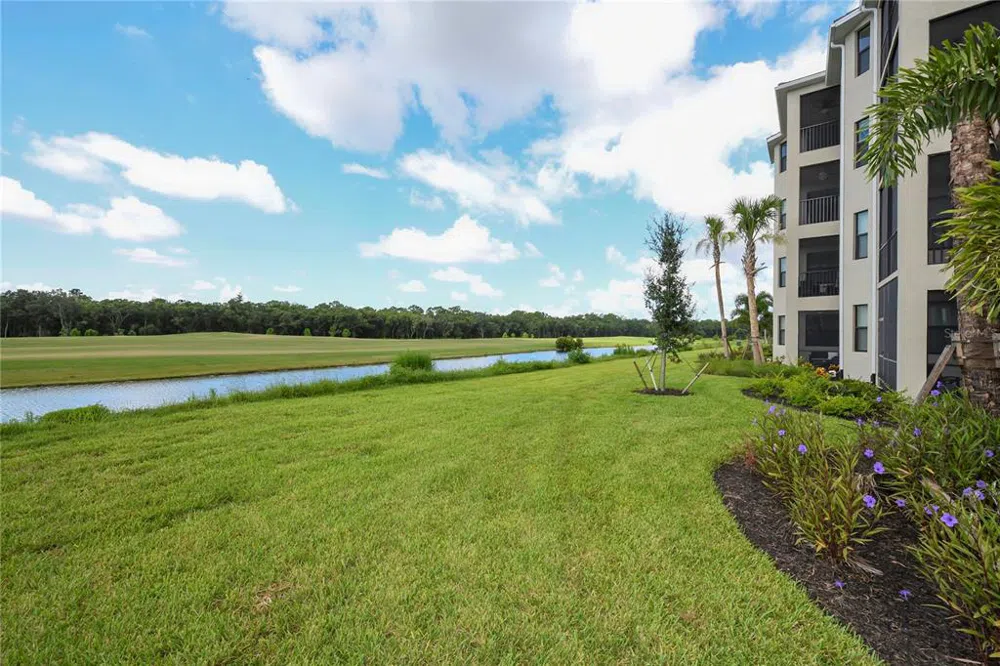 17810 GAWTHROP STREET #101 Lakewood Ranch, FL 34211
