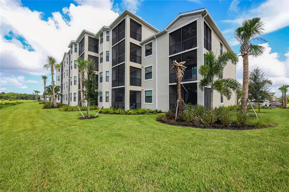 17810 GAWTHROP STREET #101 Lakewood Ranch, FL 34211
