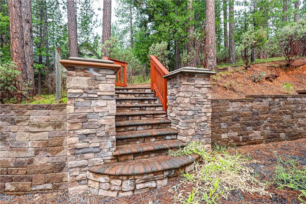 1870 Thunderbolt Arnold, CA 95223