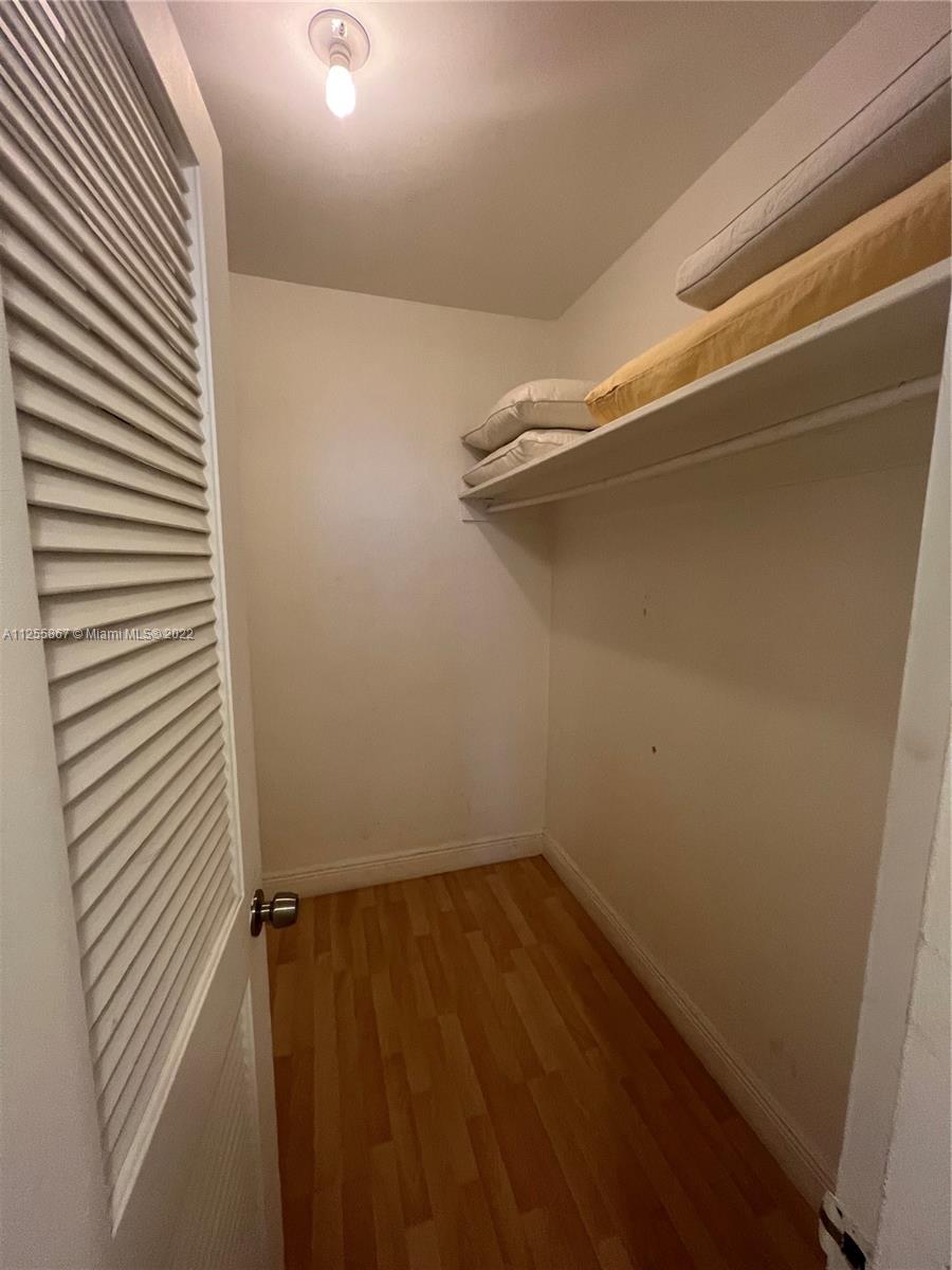 5161 Collins Ave #1711 Miami Beach, FL 33140