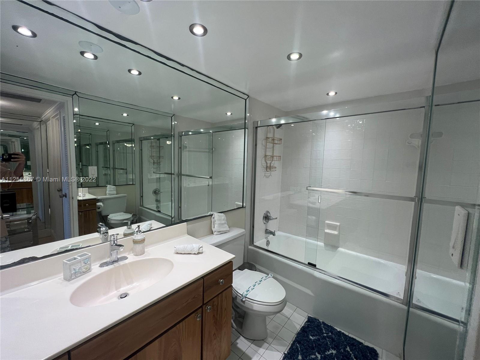 5161 Collins Ave #1711 Miami Beach, FL 33140