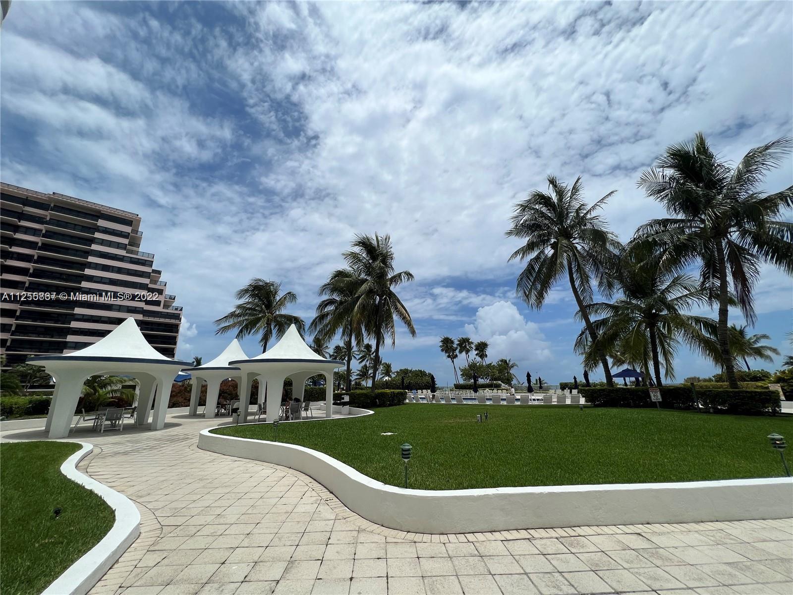 5161 Collins Ave #1711 Miami Beach, FL 33140