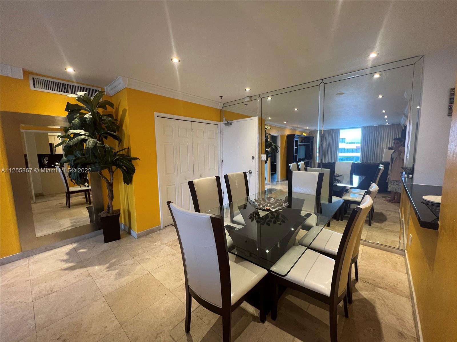 5161 Collins Ave #1711 Miami Beach, FL 33140