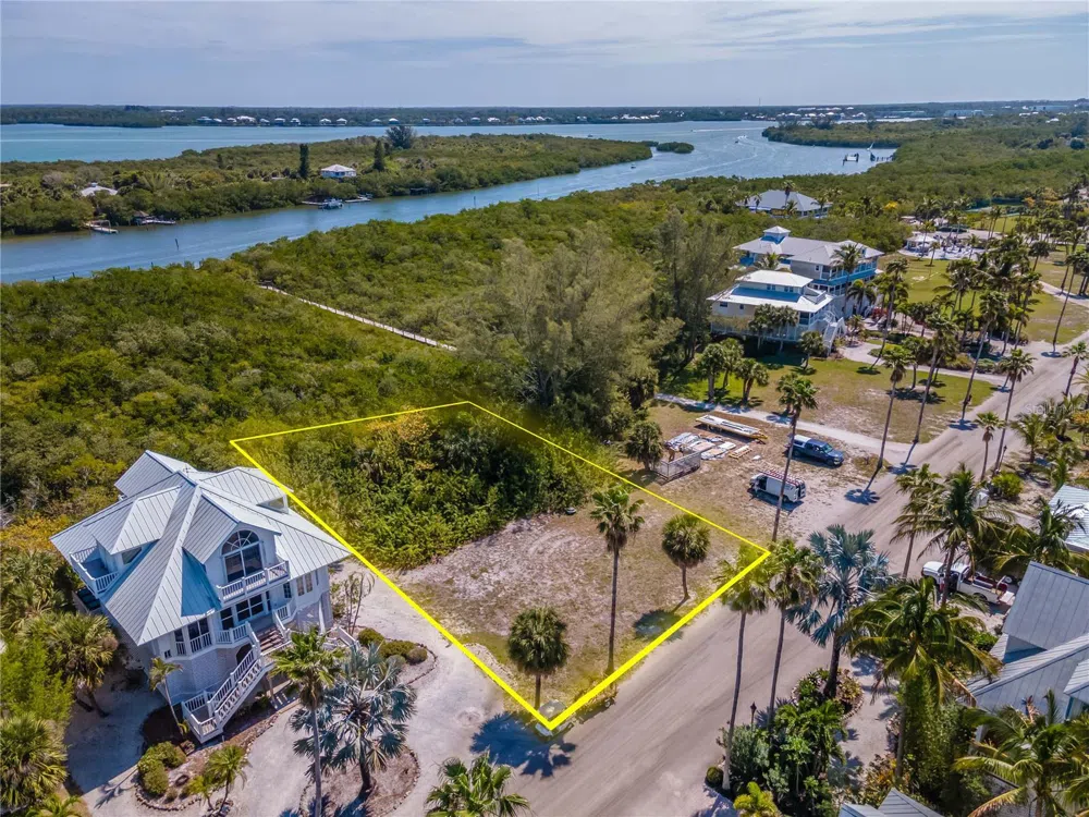 7395 PALM ISLAND DRIVE #Lot 22 Placida, FL 33946