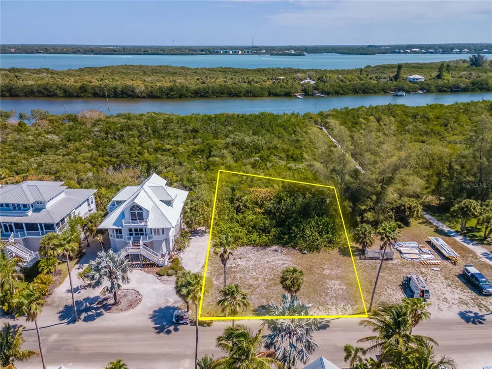 7395 PALM ISLAND DRIVE #Lot 22 Placida, FL 33946