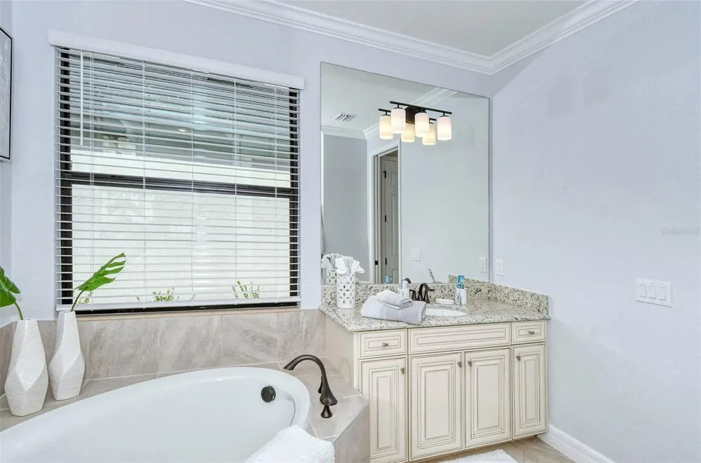 6026 BRANDON RUN Lakewood Ranch, FL 34211
