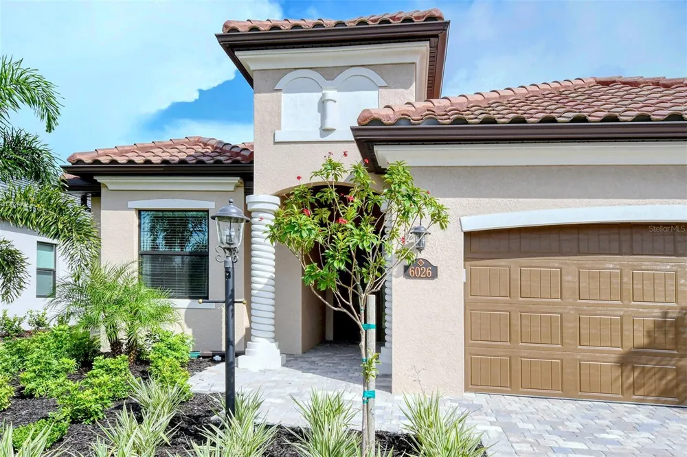 6026 BRANDON RUN Lakewood Ranch, FL 34211