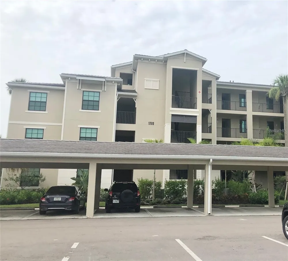 17510 GAWTHROP DRIVE #405 Lakewood Ranch, FL 34211