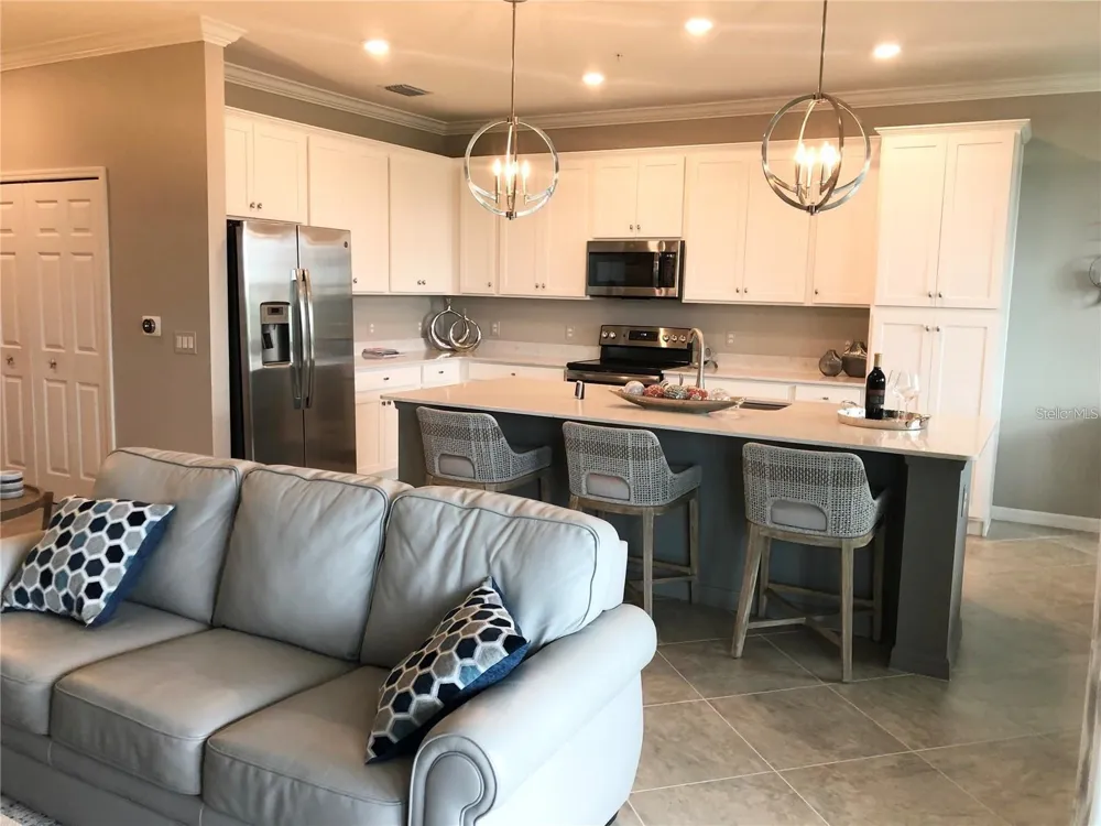 17510 GAWTHROP DRIVE #405 Lakewood Ranch, FL 34211