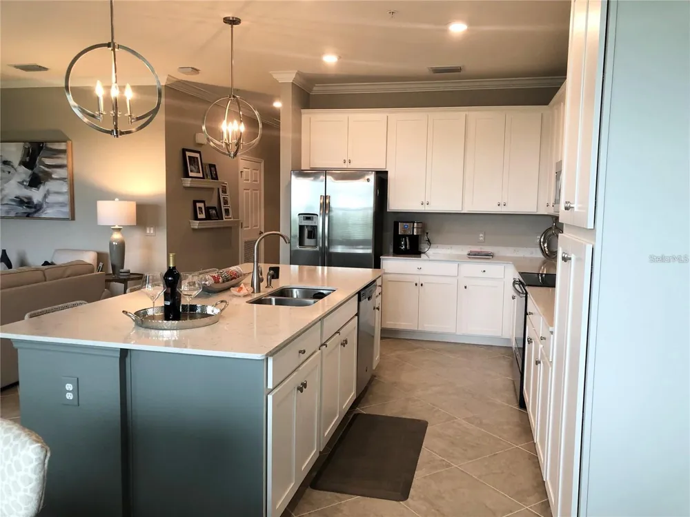 17510 GAWTHROP DRIVE #405 Lakewood Ranch, FL 34211