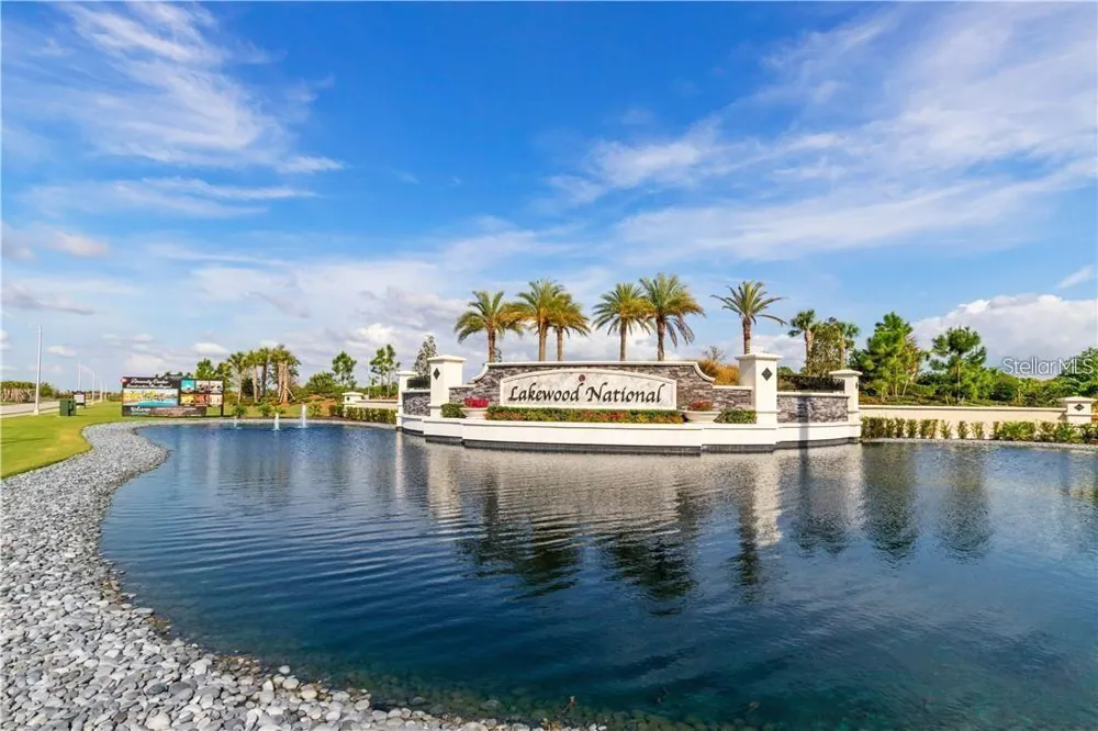 17510 GAWTHROP DRIVE #405 Lakewood Ranch, FL 34211