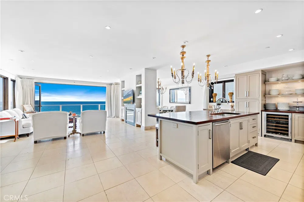 160 Saint Anns Drive #B,C Laguna Beach, CA 92651