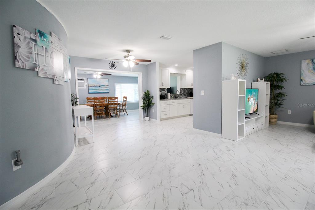 2521 BISMARK WAY Sarasota, FL 34231
