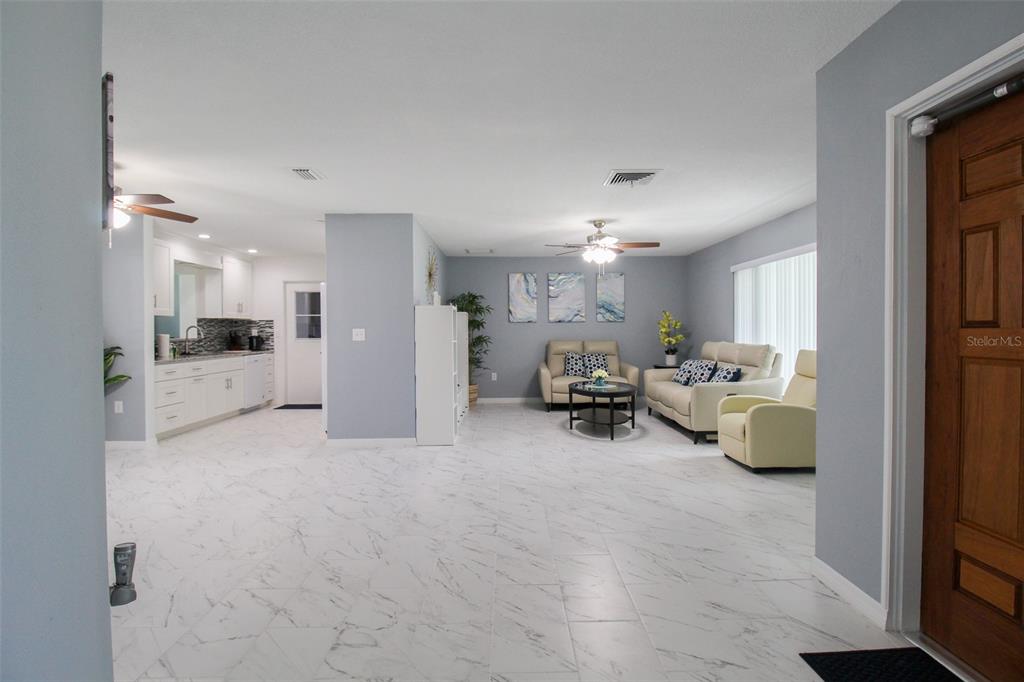 2521 BISMARK WAY Sarasota, FL 34231