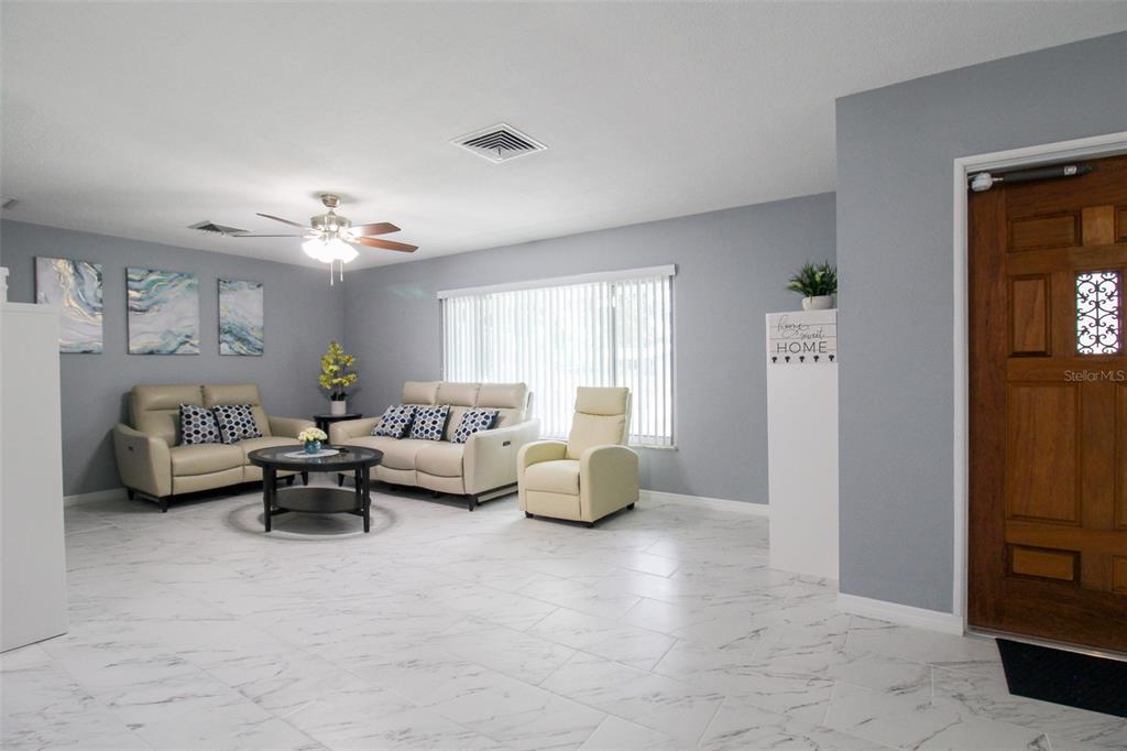 2521 BISMARK WAY Sarasota, FL 34231