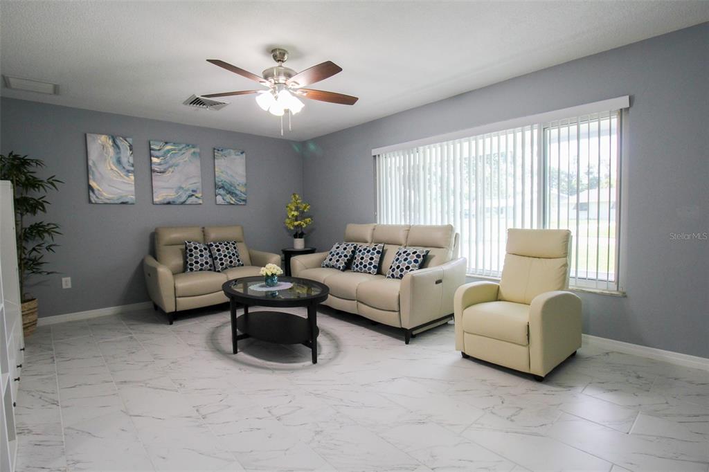 2521 BISMARK WAY Sarasota, FL 34231
