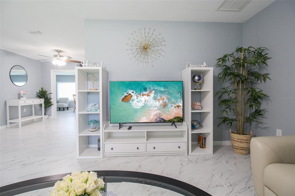 2521 BISMARK WAY Sarasota, FL 34231