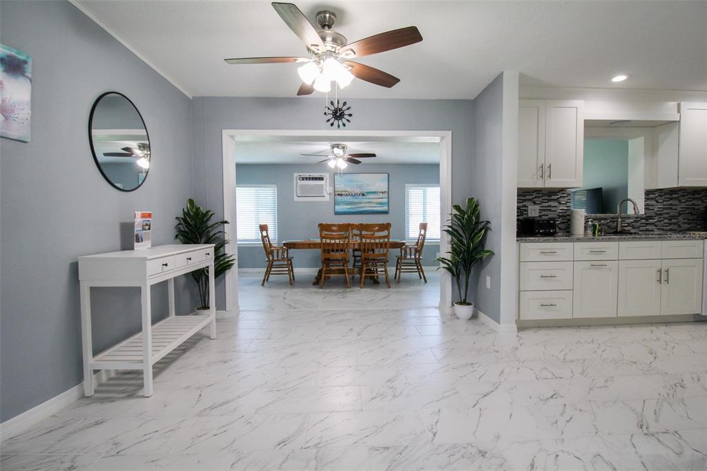 2521 BISMARK WAY Sarasota, FL 34231