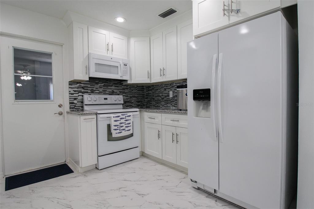 2521 BISMARK WAY Sarasota, FL 34231