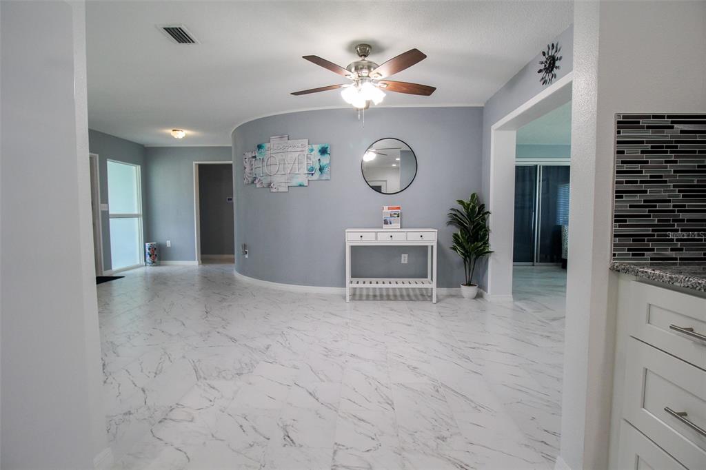 2521 BISMARK WAY Sarasota, FL 34231