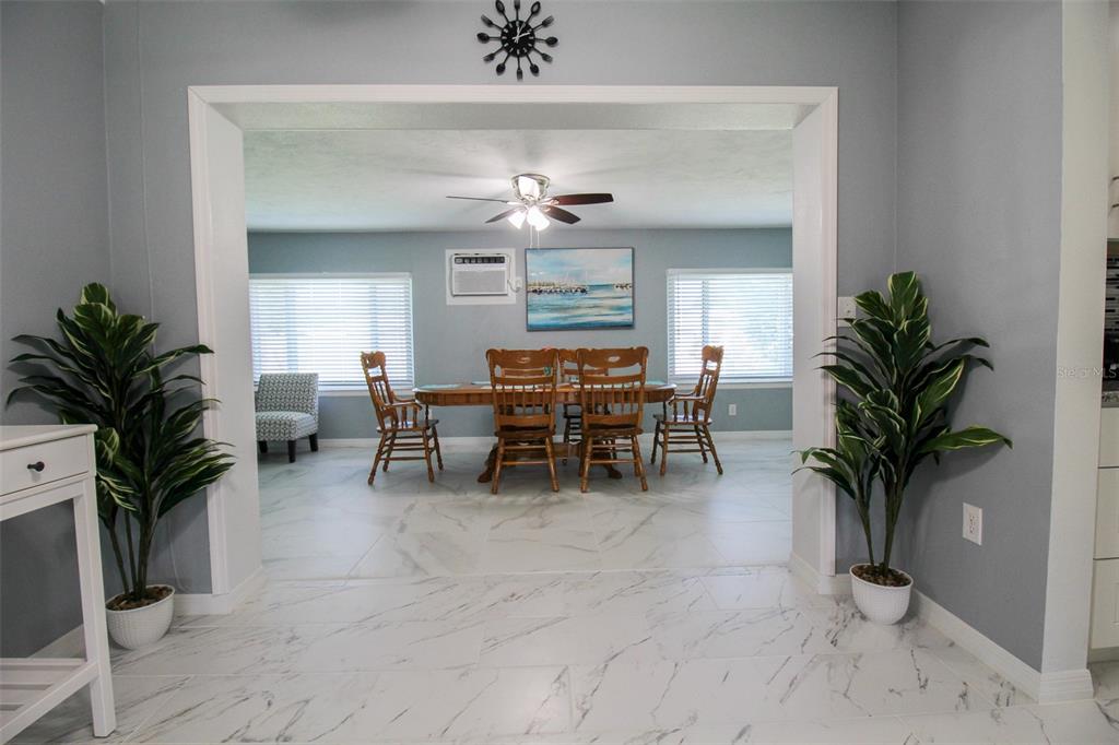 2521 BISMARK WAY Sarasota, FL 34231