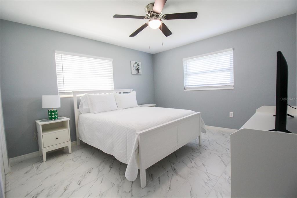 2521 BISMARK WAY Sarasota, FL 34231