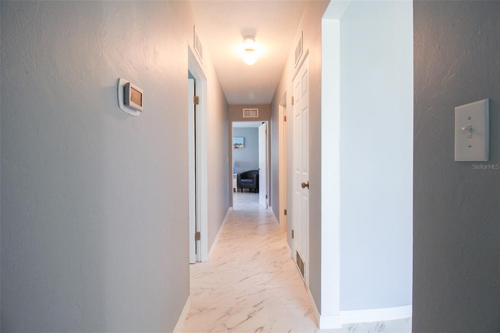 2521 BISMARK WAY Sarasota, FL 34231