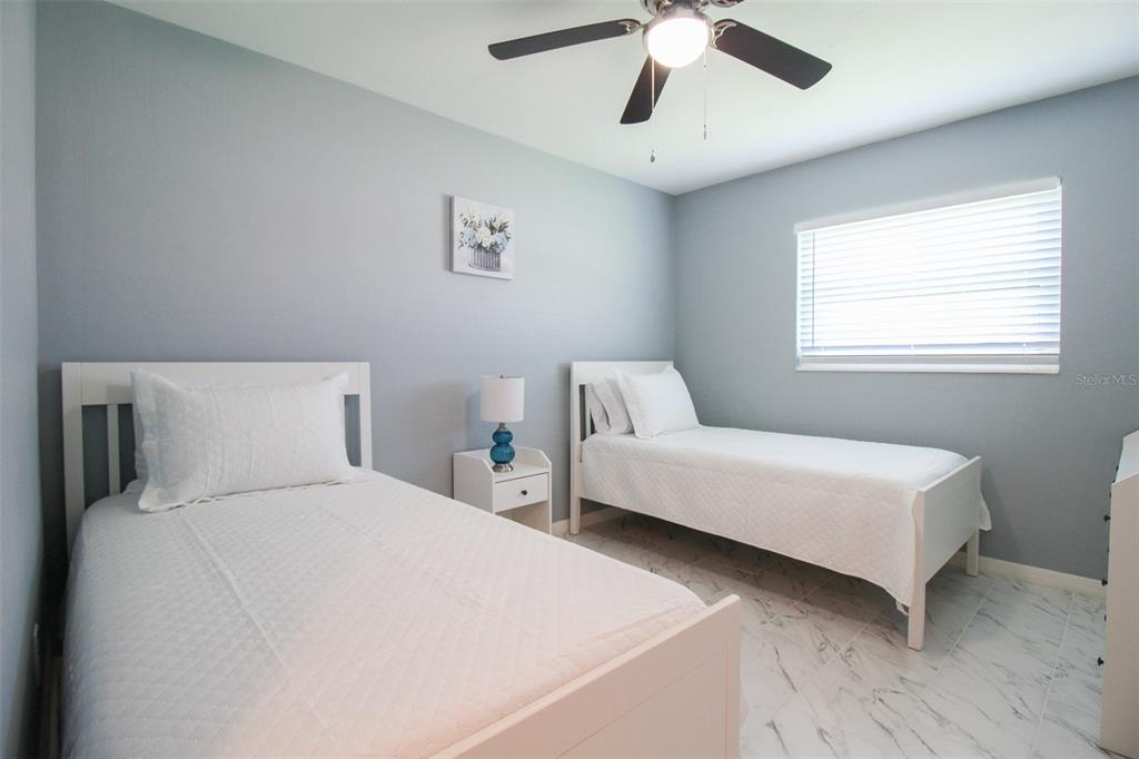 2521 BISMARK WAY Sarasota, FL 34231