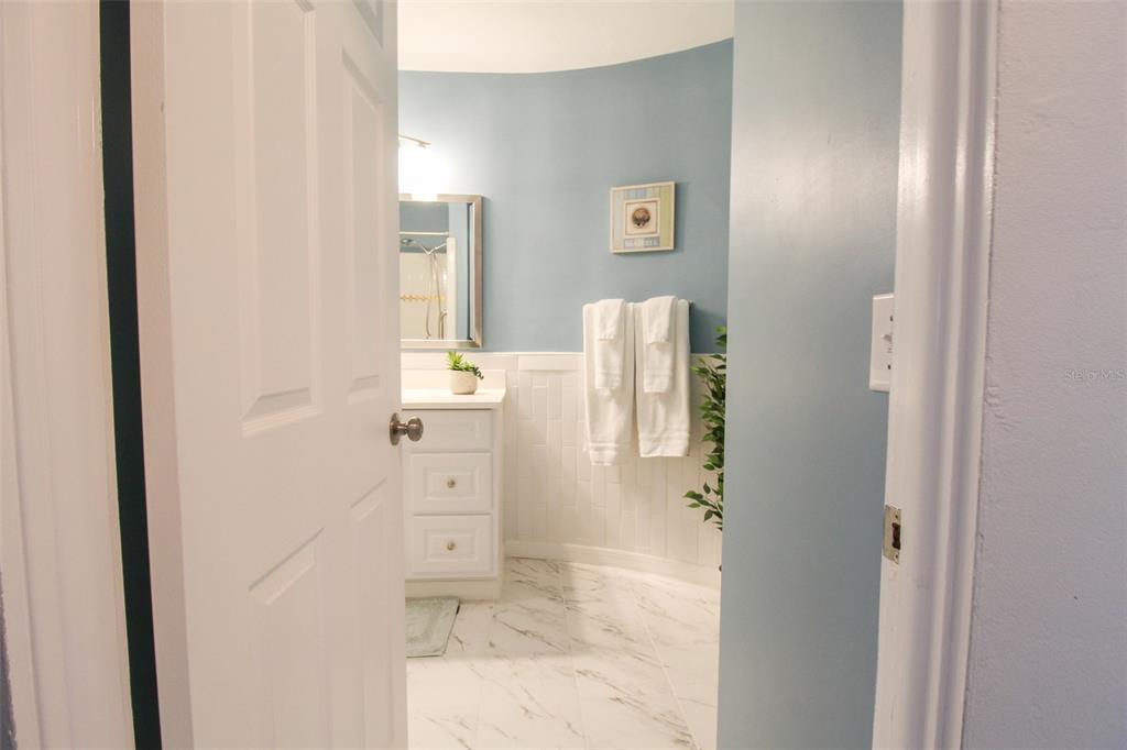 2521 BISMARK WAY Sarasota, FL 34231