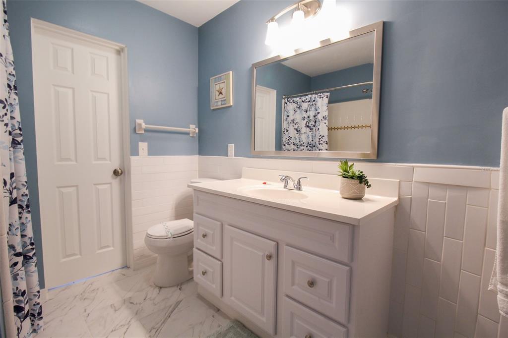 2521 BISMARK WAY Sarasota, FL 34231