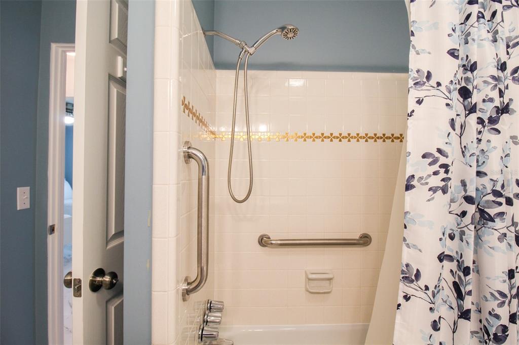 2521 BISMARK WAY Sarasota, FL 34231