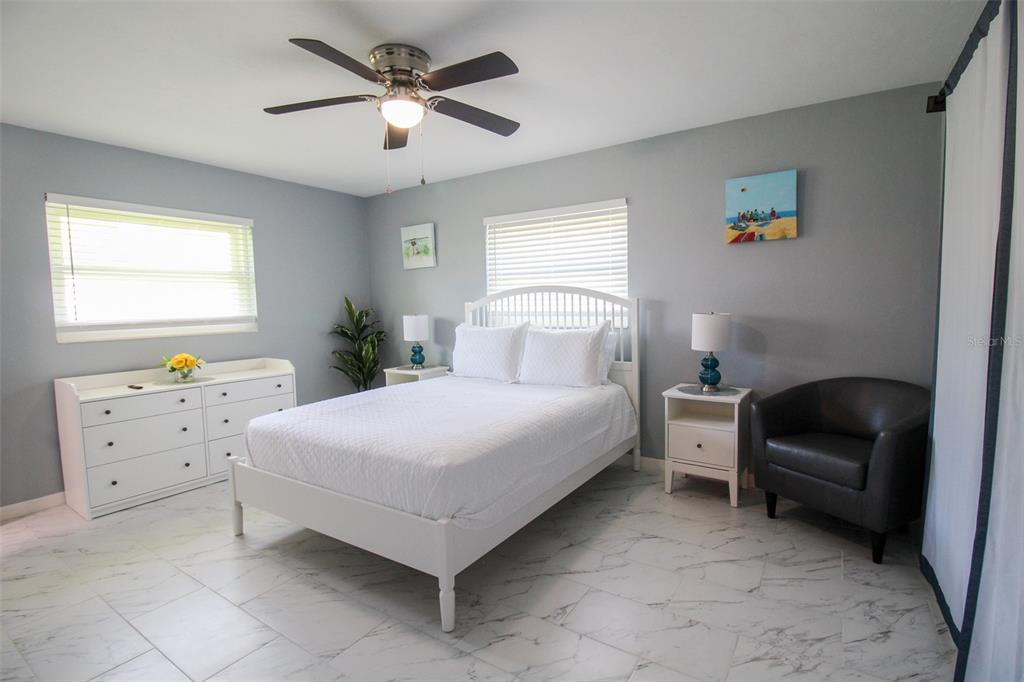 2521 BISMARK WAY Sarasota, FL 34231