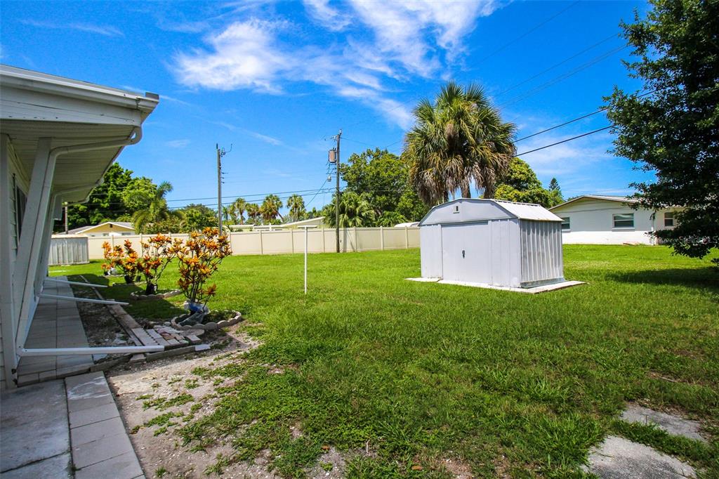 2521 BISMARK WAY Sarasota, FL 34231