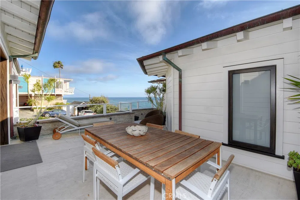 160 Saint Anns Drive #D Laguna Beach, CA 92651