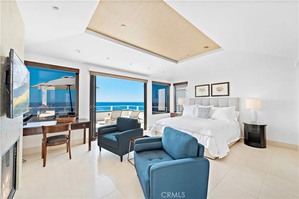 160 Saint Anns Drive #D Laguna Beach, CA 92651