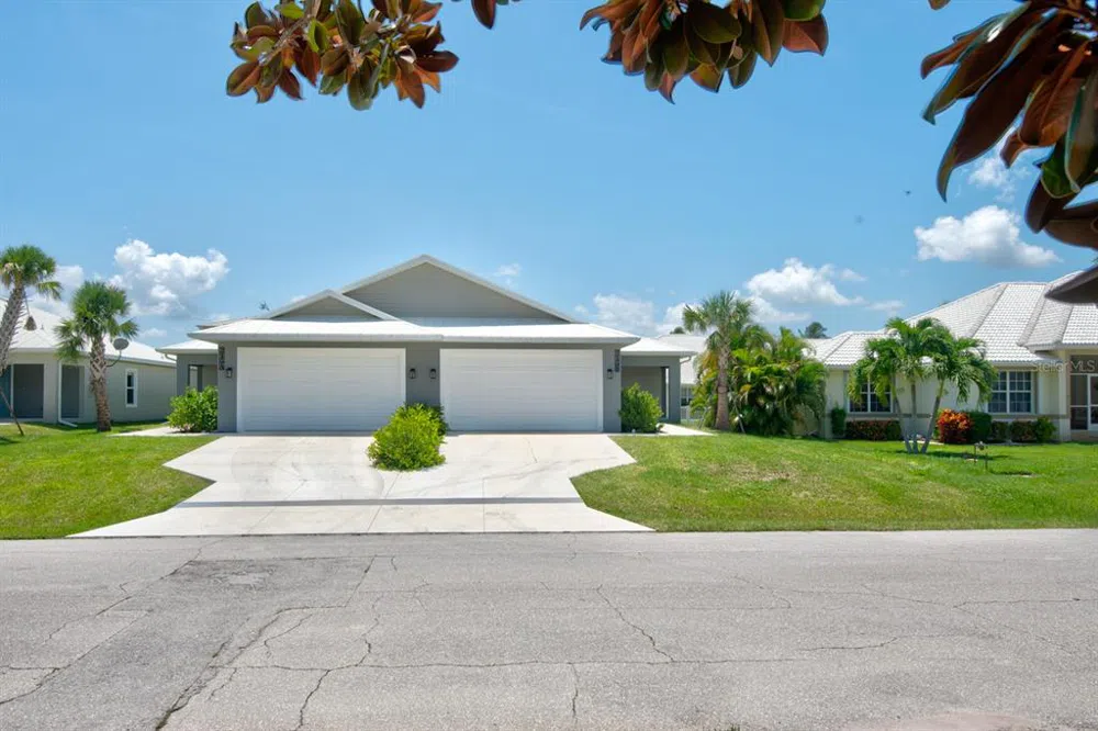215 LEWIS CIRCLE #111 Punta Gorda, FL 33950