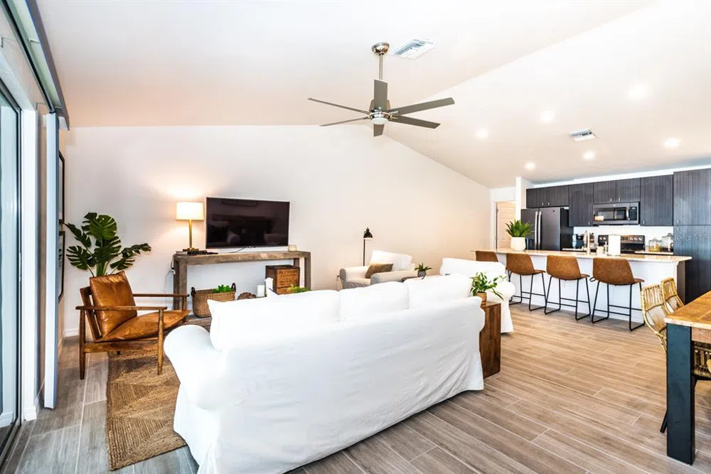 215 LEWIS CIRCLE #111 Punta Gorda, FL 33950