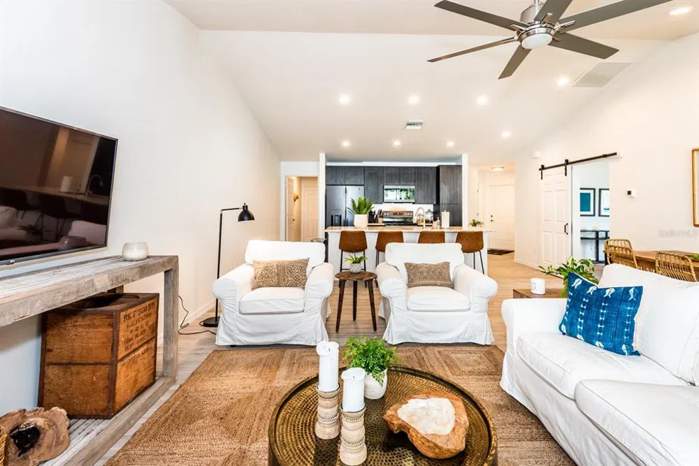 215 LEWIS CIRCLE #111 Punta Gorda, FL 33950