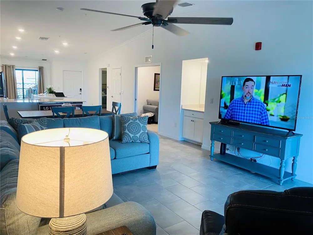 5664 PALMER CIRCLE #202 Bradenton, FL 34211