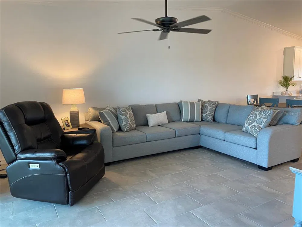 5664 PALMER CIRCLE #202 Bradenton, FL 34211