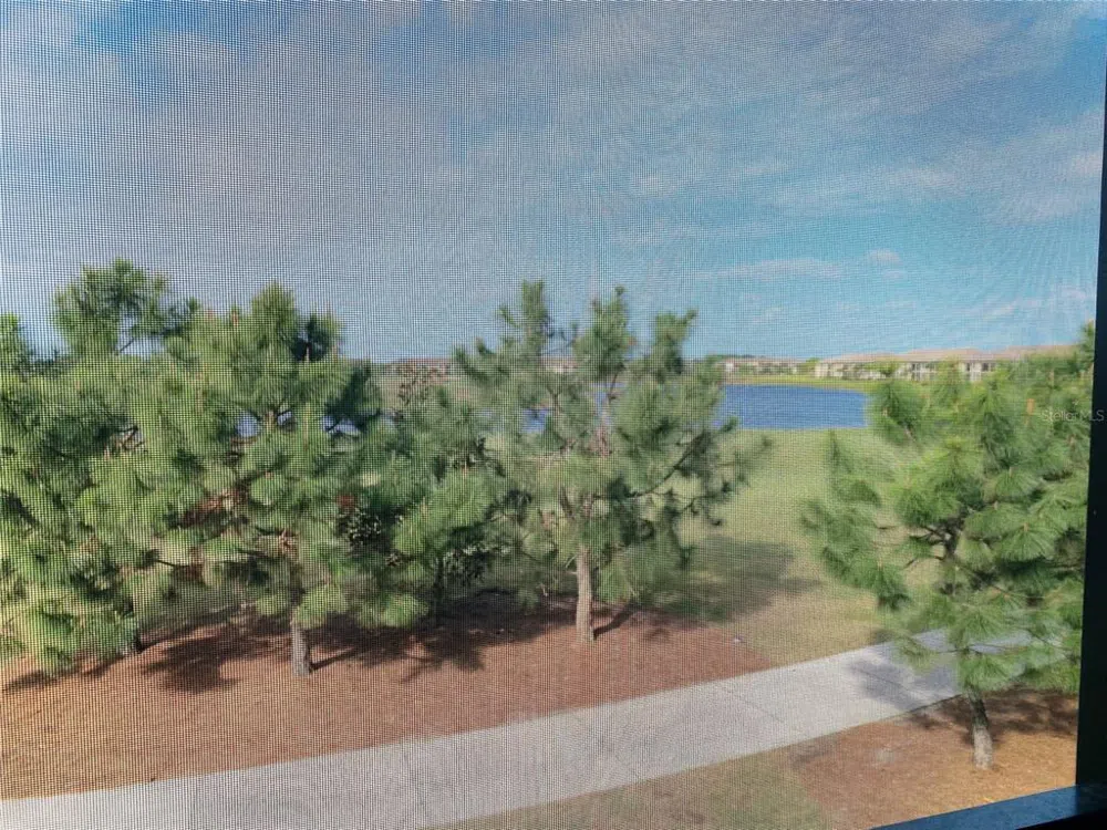 5664 PALMER CIRCLE #202 Bradenton, FL 34211