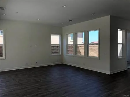40 Barberry Lake Forest, CA 92630